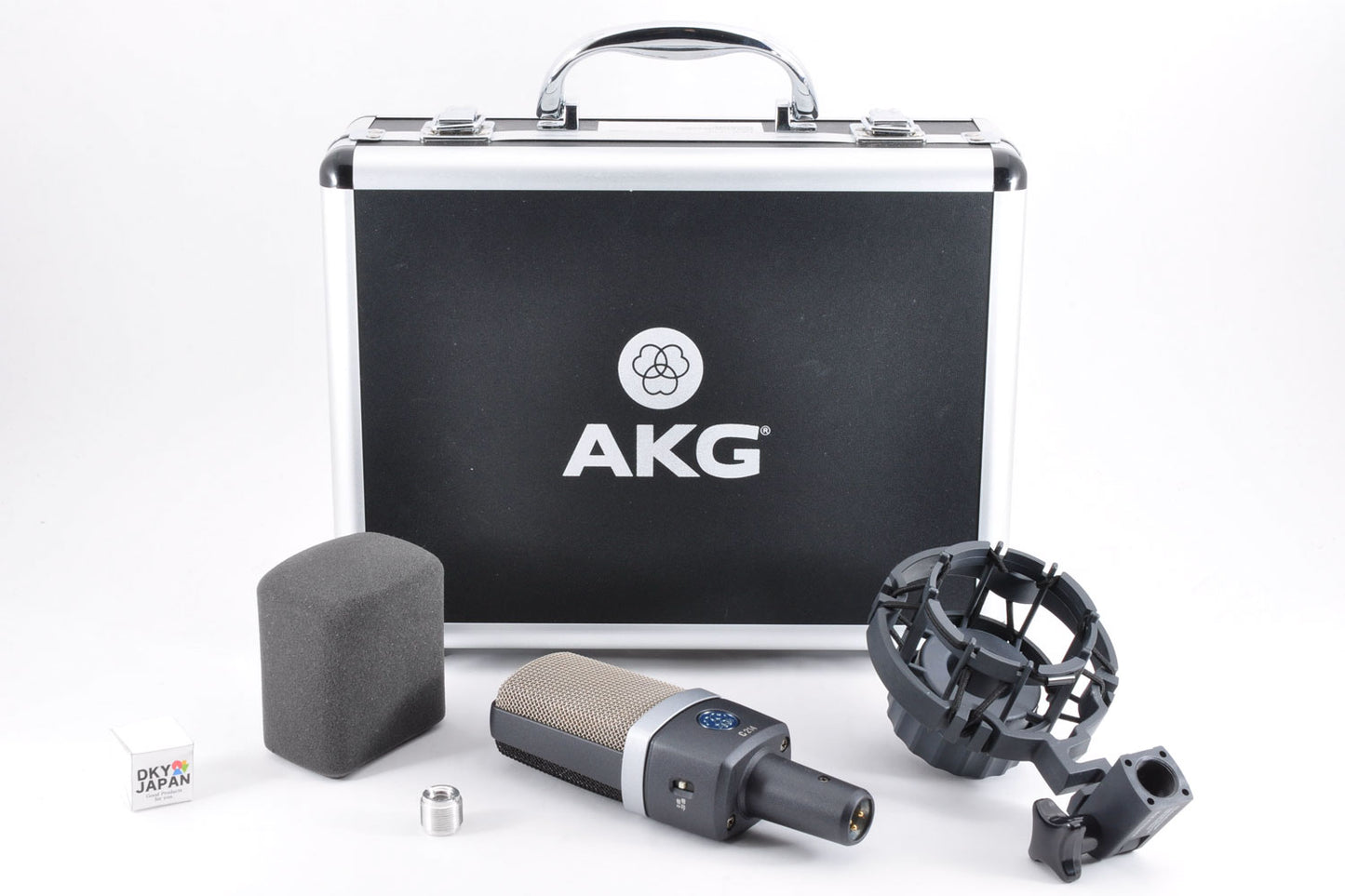 AKG C214 Professional Large-Diaphragm Studio Condenser Microphone w/Case Used From Japan #261759