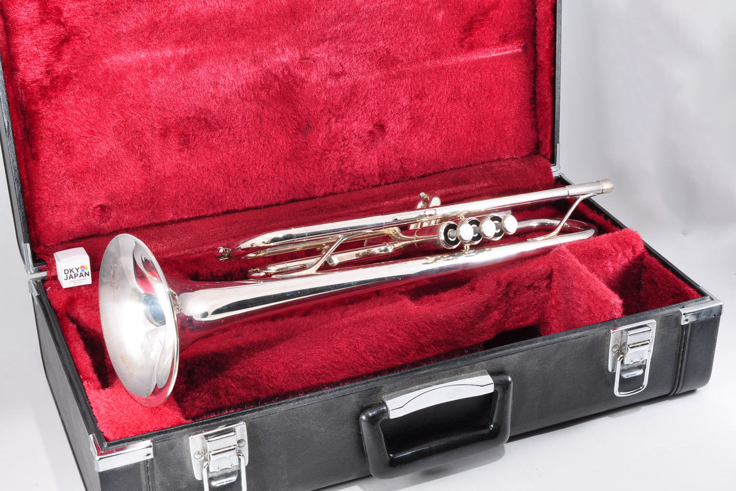 Yamaha YTR-3325S Trumpet Silver w/Hardcase Key Bb Standard Made In Japan Used From Japan #210976