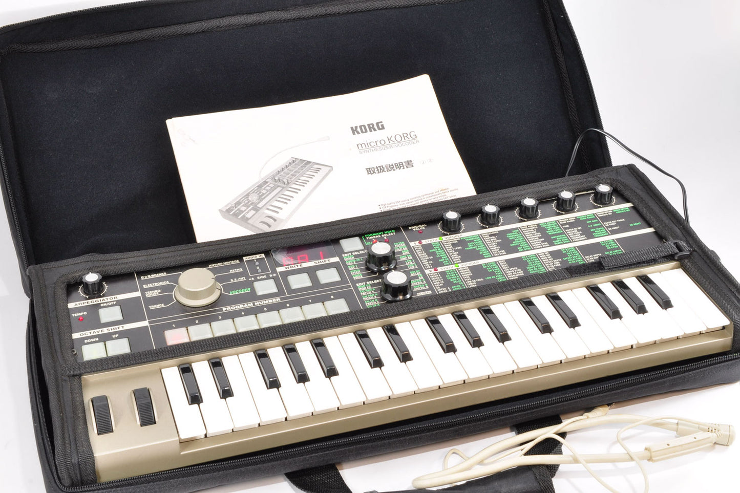 Korg microKORG Synthesizer/Vocoder Keyboard 37Keys w/Softcase Microphone Used From Japan #019887