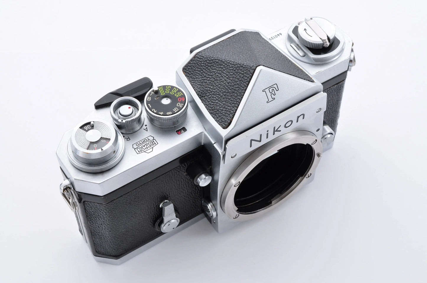 Nikon F Eye Level Silver S/N6401299 Early model Mt Fuji Mark tested w/light meter Model V