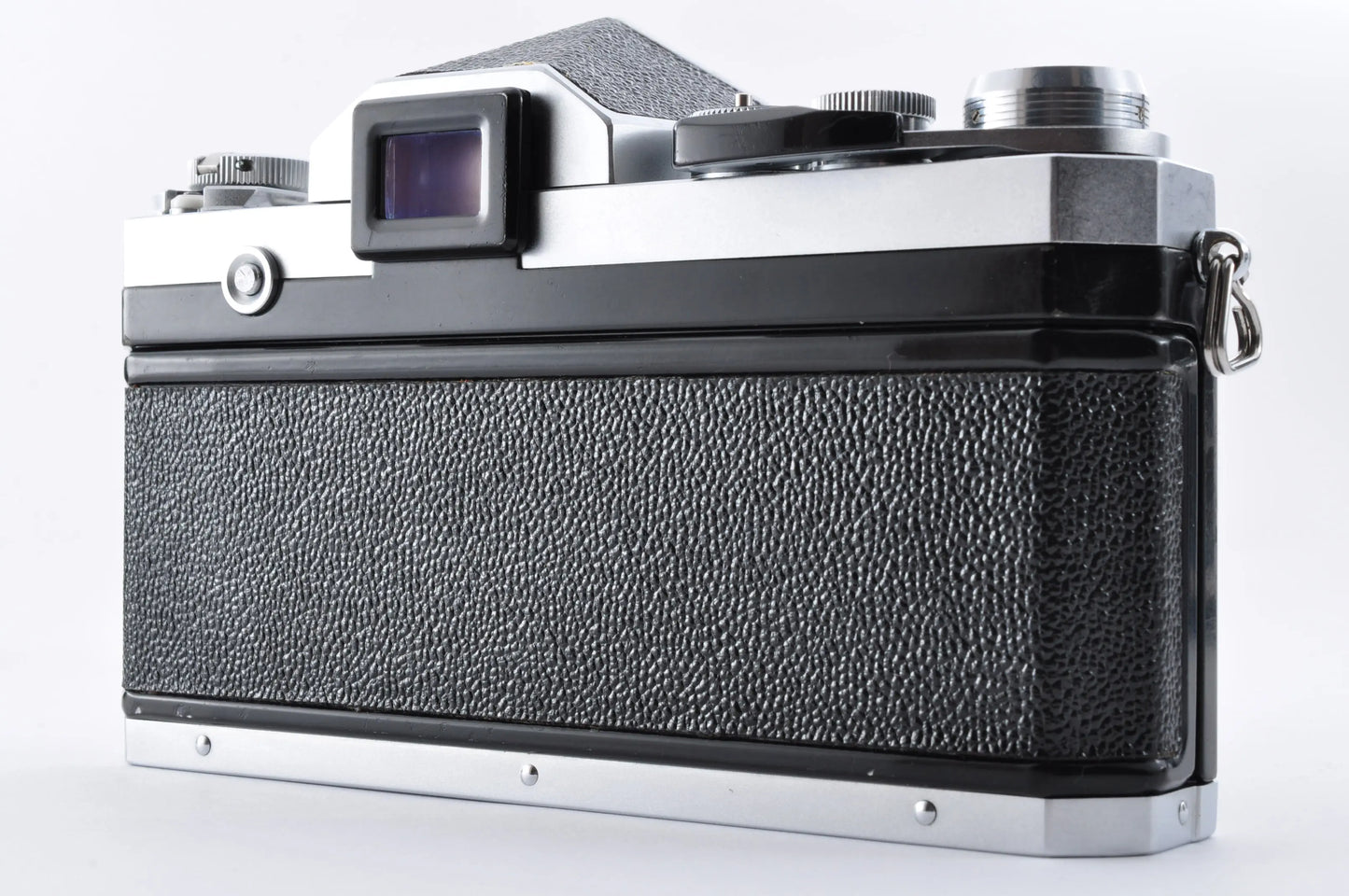 Nikon F Eye Level Silver S/N6401299 Early model Mt Fuji Mark tested w/light meter Model V