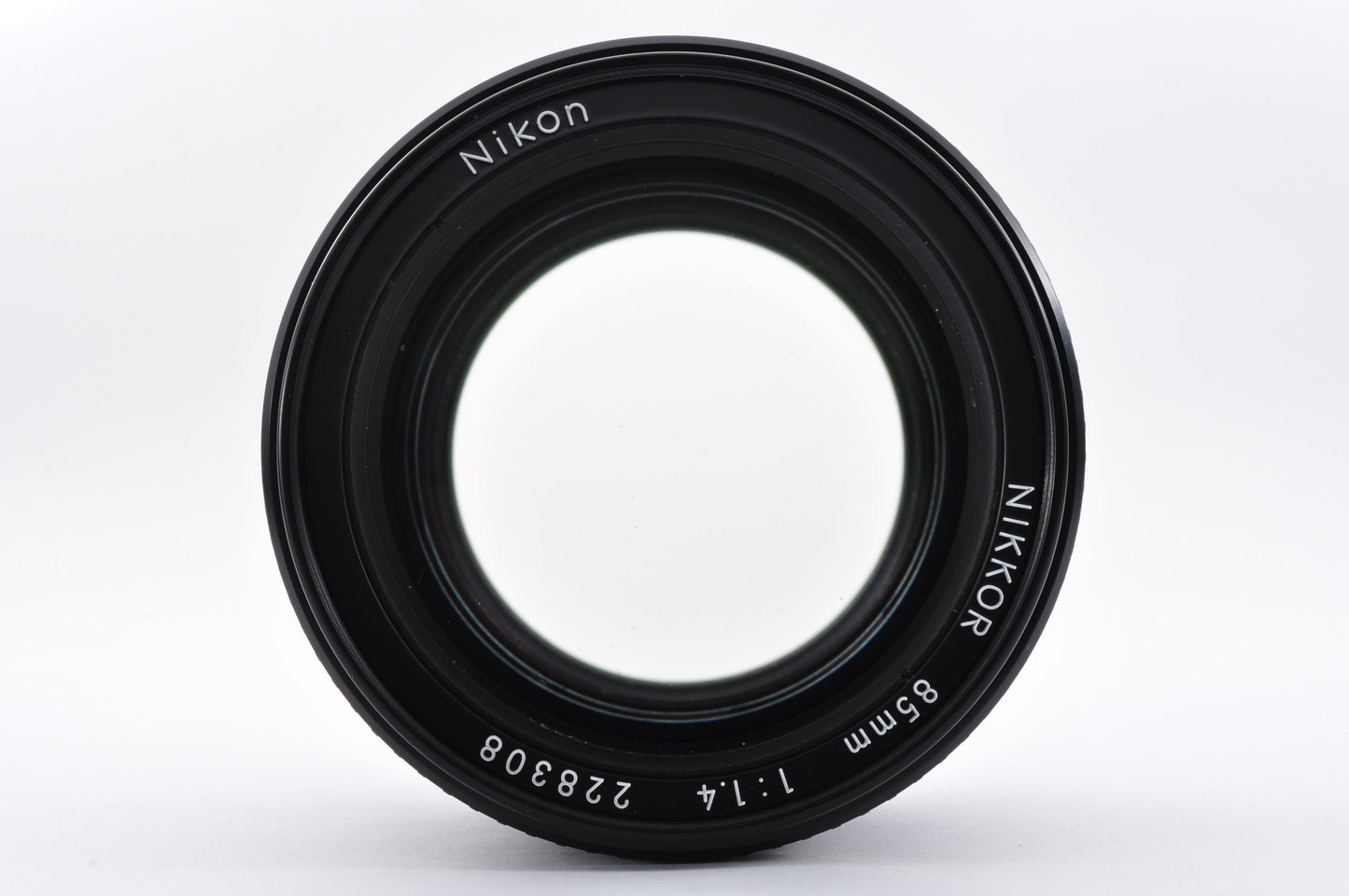 Nikon Ai-s Ais Nikkor 85mm f1.4 SIC Maintained S/N 228308 MF portrait Lens Fm Jp