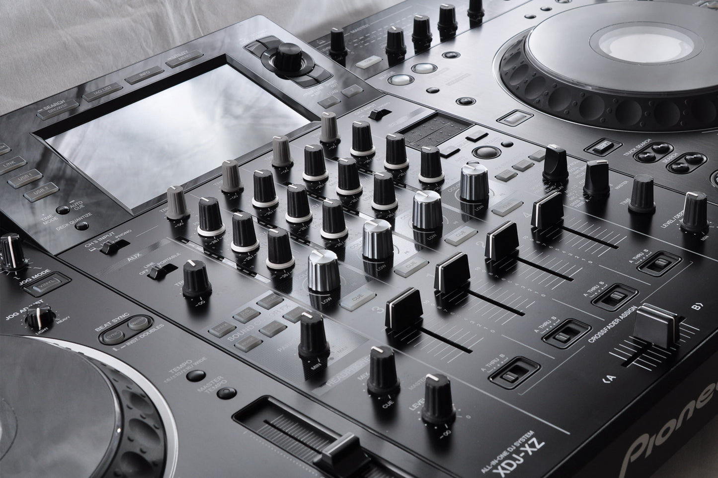 Pioneer DJ XDJ-XZ Professional 4-Channel All-In-One DJ System Black w/OriginalBox Used From Japan #SJMP000049JP