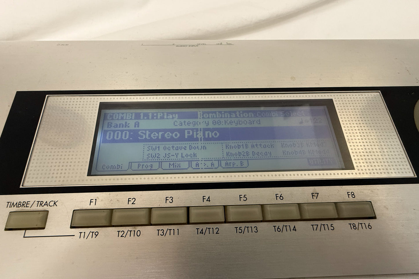 Korg TRITON Le 88 Music Workstation Keyboard w/Adapter Memory Card Used From Japan #1640
