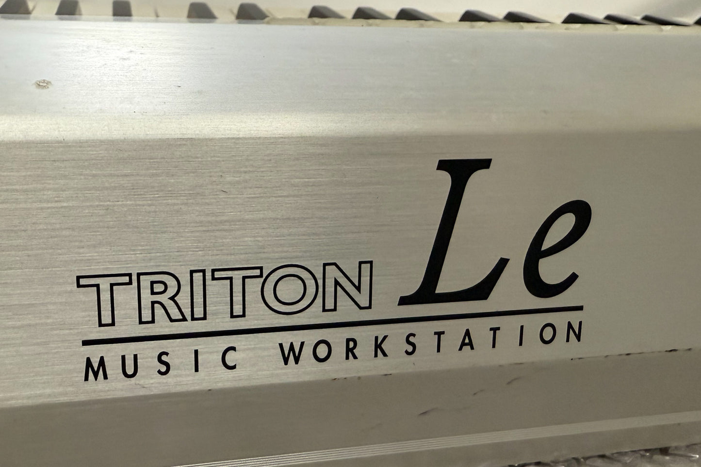 Korg TRITON Le 88 Music Workstation Keyboard w/Adapter Memory Card Used From Japan #1640