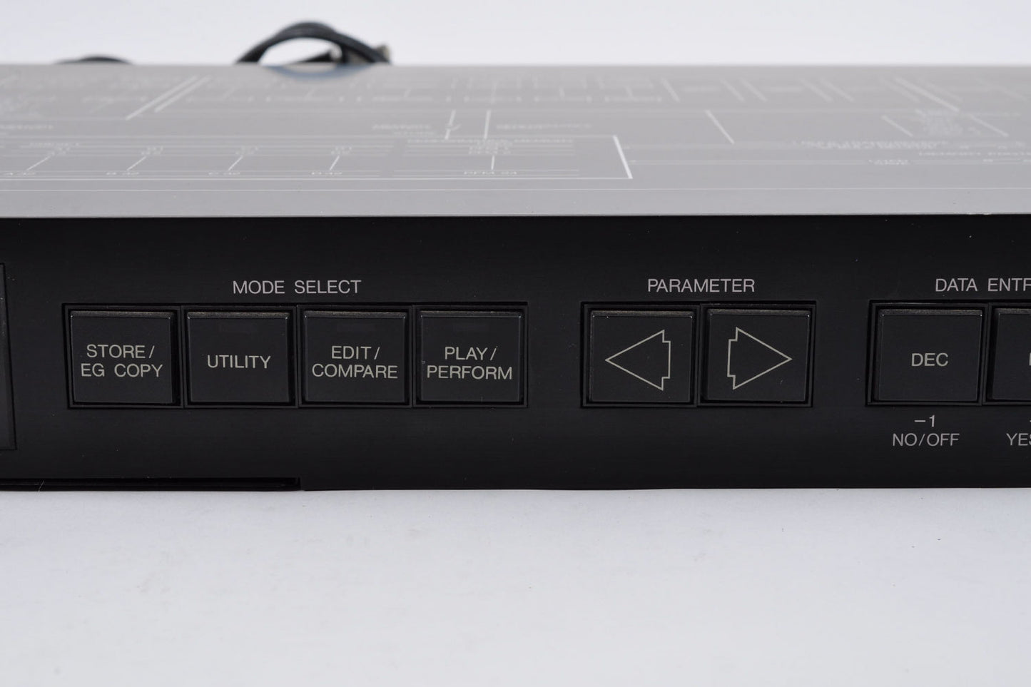 Yamaha TX81Z FM Tone Generator MIDI Synthesizer Made In Japan 1U Rack Mount Used From Japan #26991