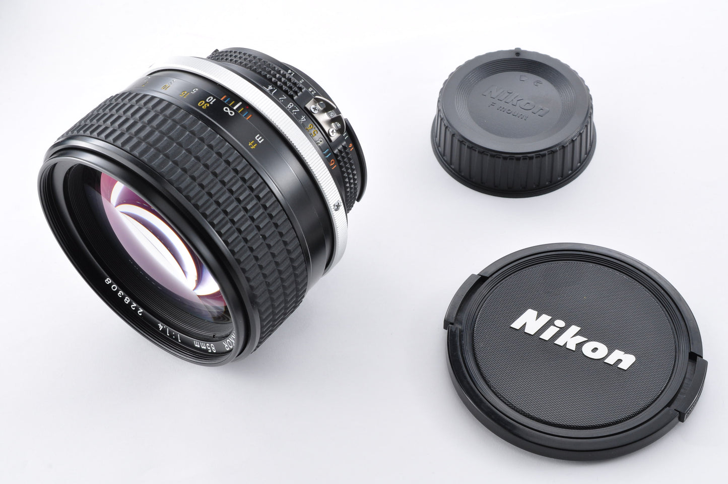 Nikon Ai-s Ais Nikkor 85mm f1.4 SIC Maintained S/N 228308 MF portrait Lens Fm Jp