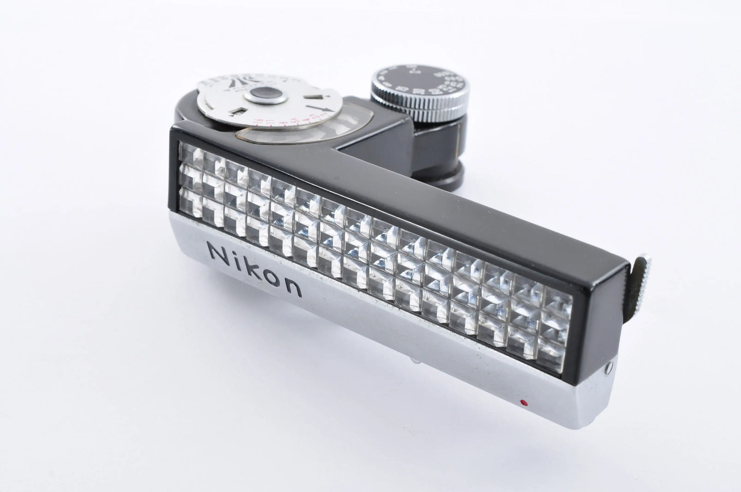 Nikon F Eye Level Silver S/N6401299 Early model Mt Fuji Mark tested w/light meter Model V