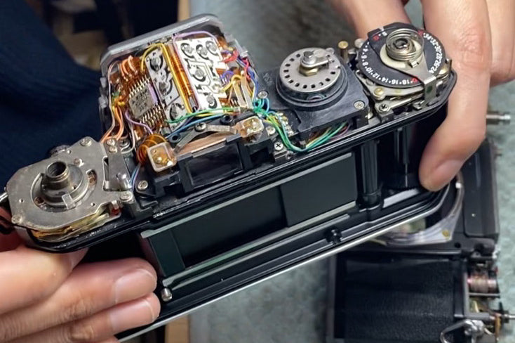 Nikon FE Silver 35mm SLR Film Camera Body Only w/Body Cap Near mint Fm Japan #3090996