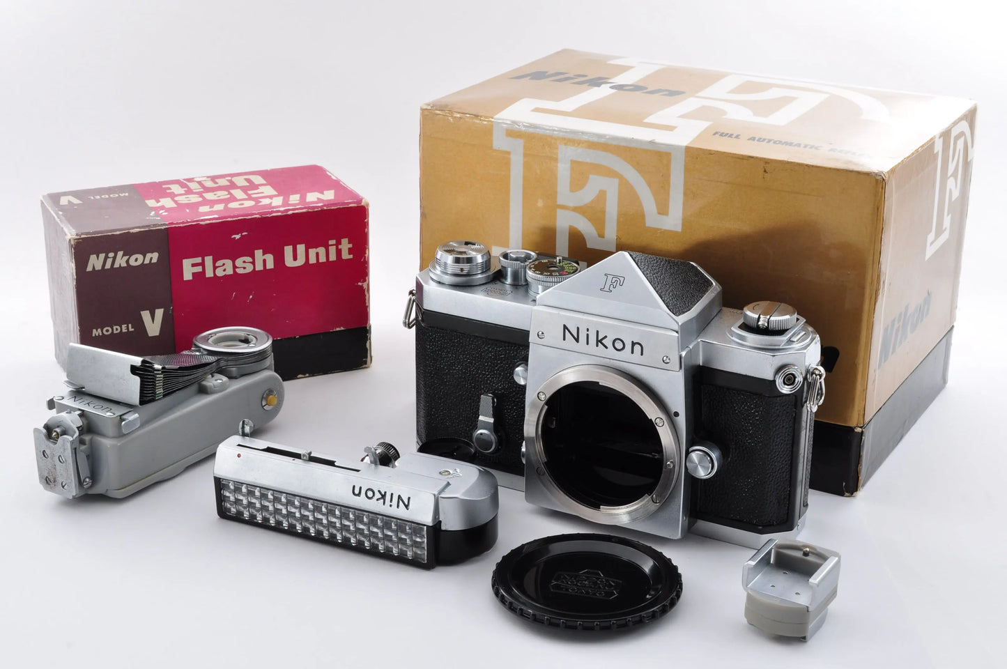 Nikon F Eye Level Silver S/N6401299 Early model Mt Fuji Mark tested w/light meter Model V