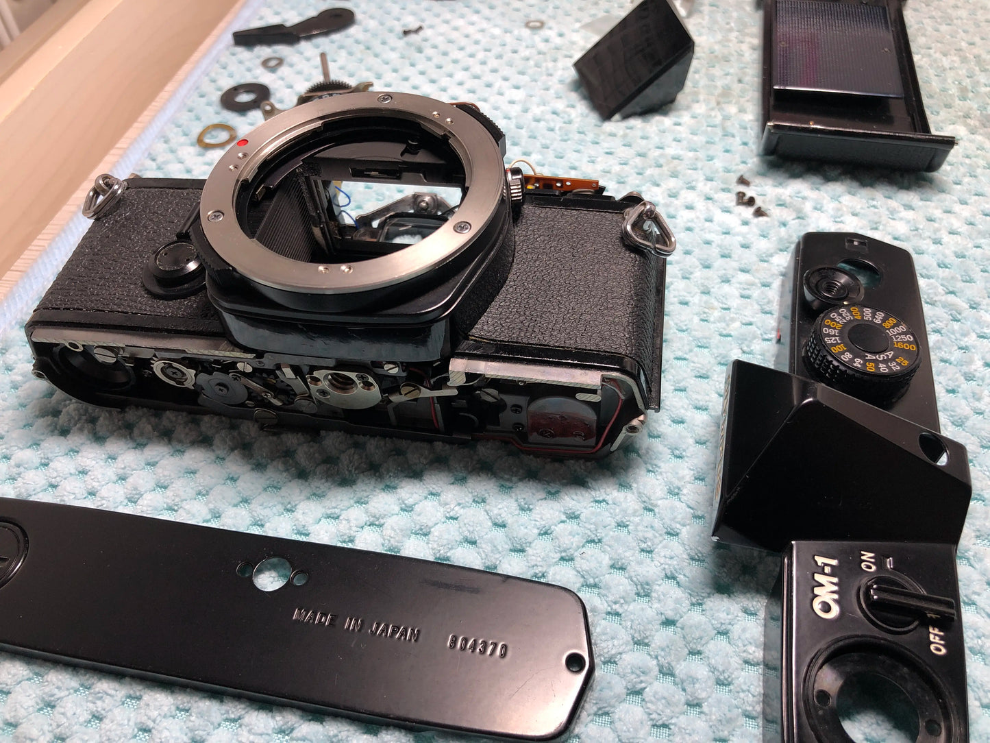 Olympus OM-1 Black 35mm SLR Film Camera F.ZUIKO AUTO-S 50mm F1.8 Near mint From Japan #804370