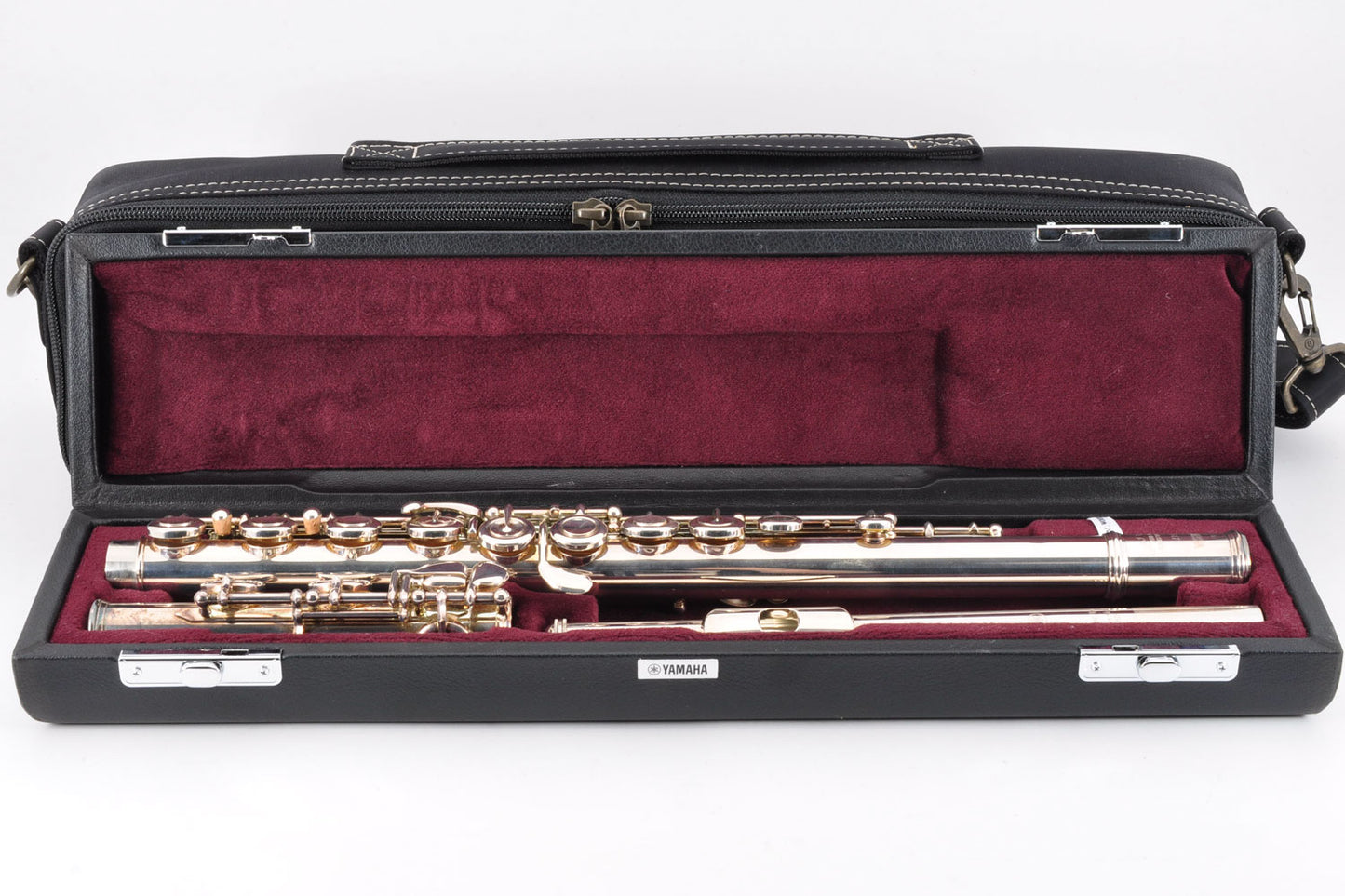 YAMAHA YFL-517 Flute Silver Professional Made In Japan w/Case Used From Japan #058111