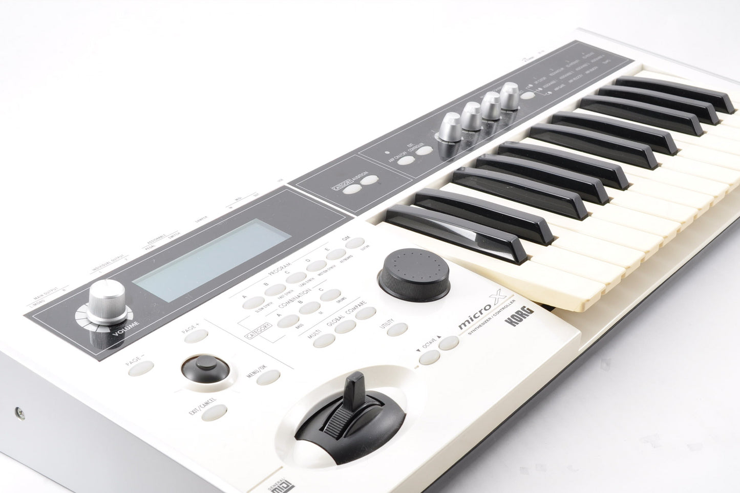 Korg MICRO X Synthesizer White Model w/Hardcase & USBcable Used From Japan #1928