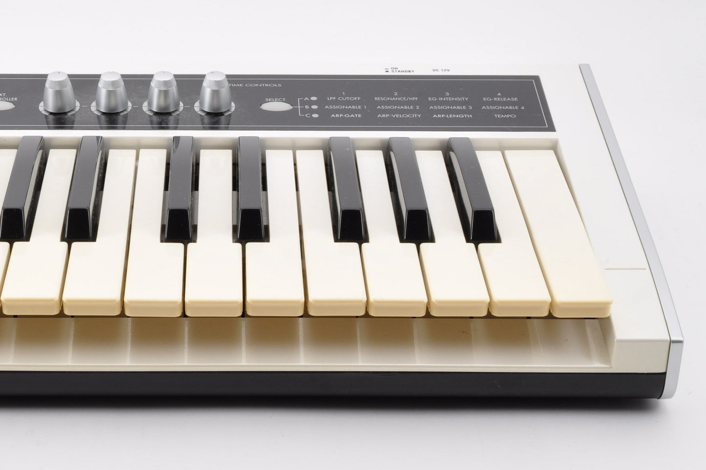 Korg MICRO X Synthesizer White Model w/Hardcase & USBcable Used From Japan #1928