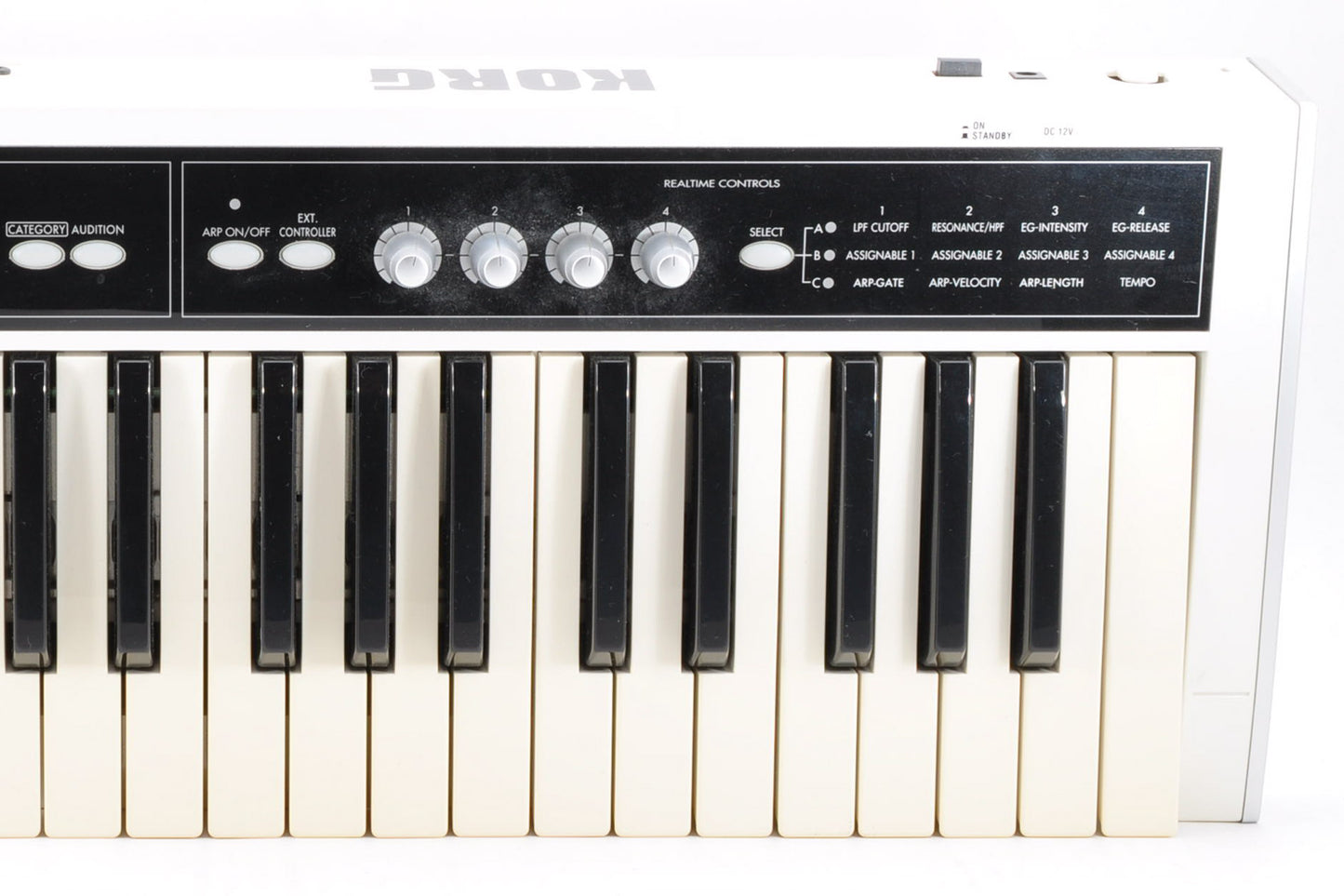 Korg MICRO X Synthesizer White Model w/Hardcase & USBcable Used From Japan #1928