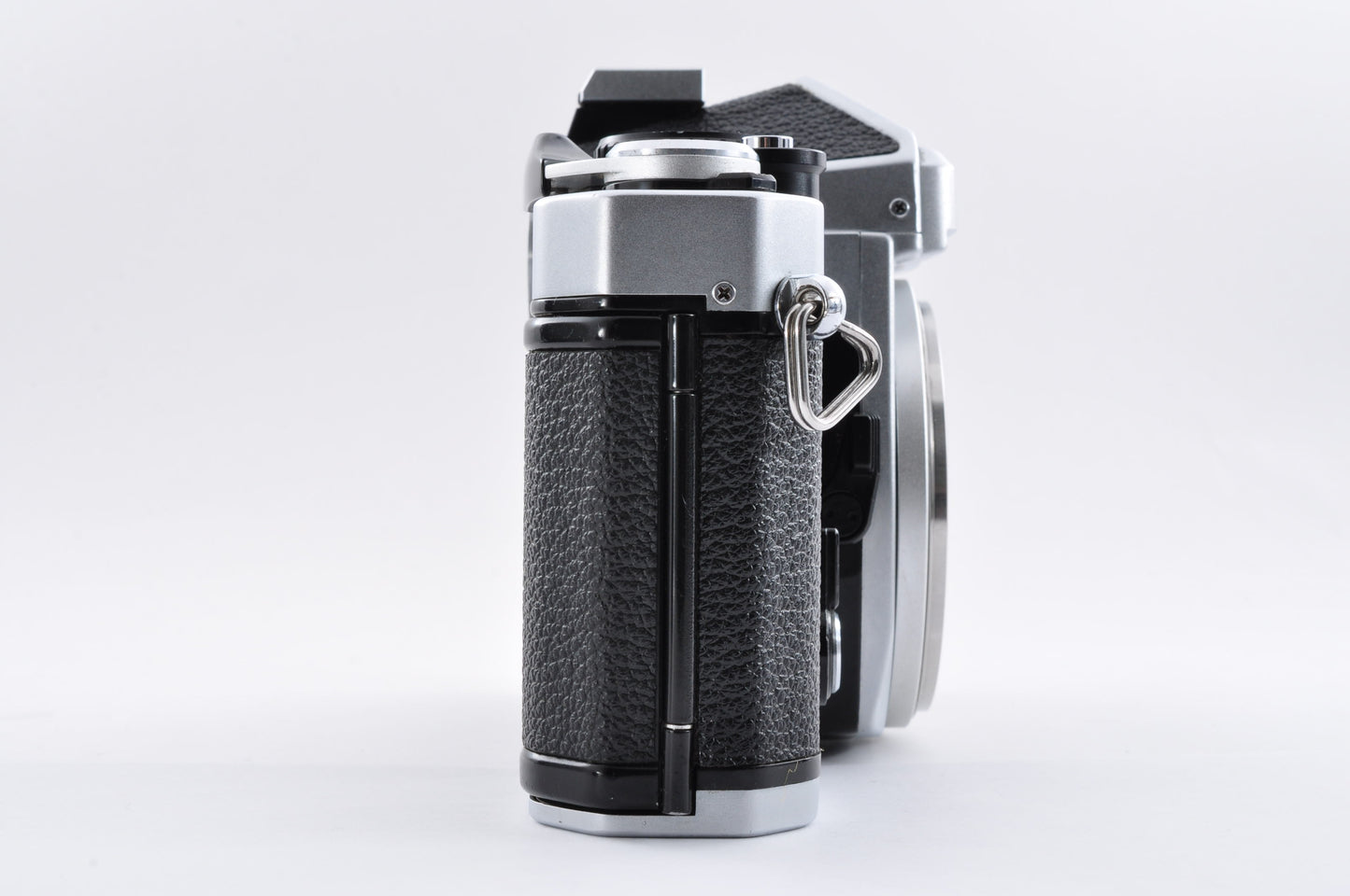 Nikon FE Silver 35mm SLR Film Camera Body Only w/Body Cap Near mint Fm Japan #3090996
