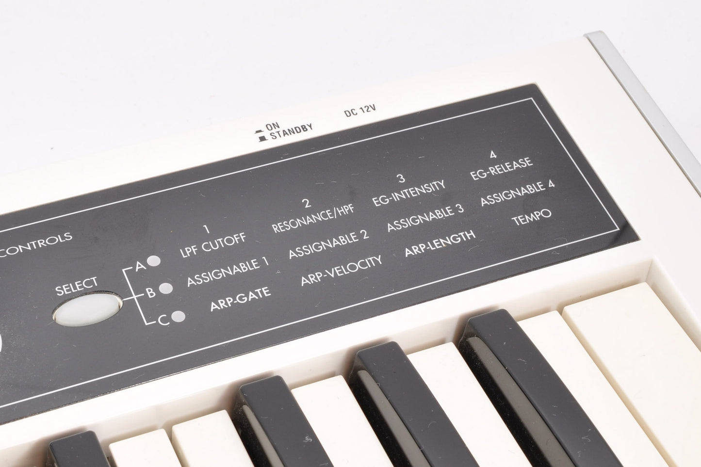 Korg MICRO X Synthesizer White Model w/Hardcase & USBcable Used From Japan #1928